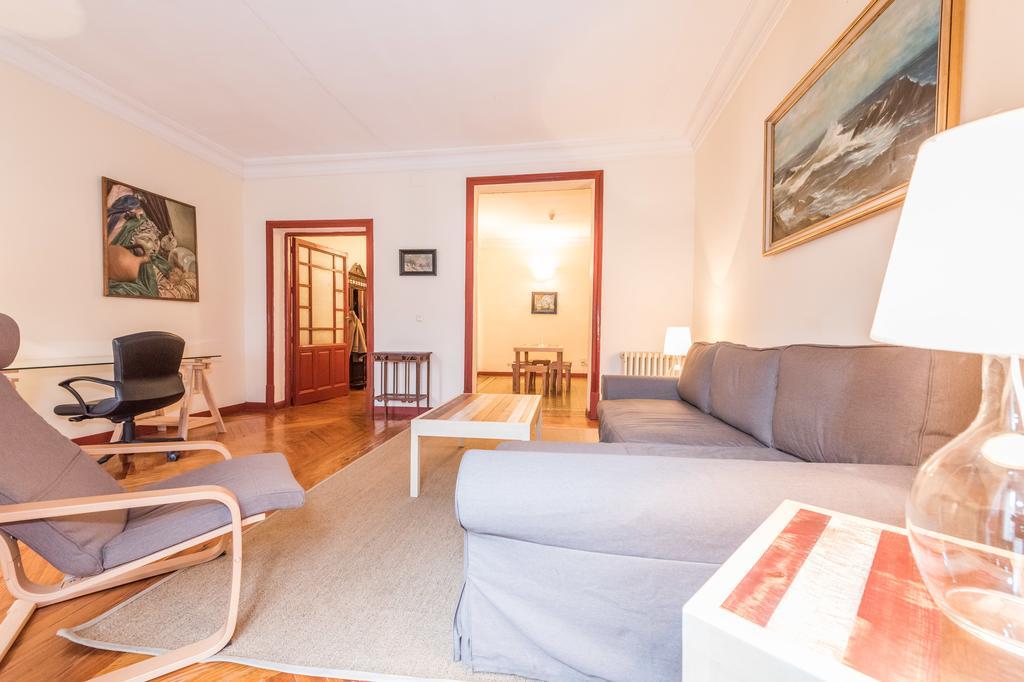 Apartamentos Madrid Centro B Экстерьер фото