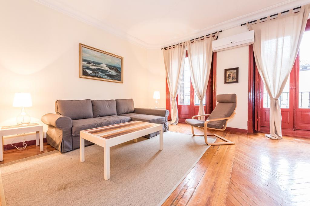 Apartamentos Madrid Centro B Экстерьер фото